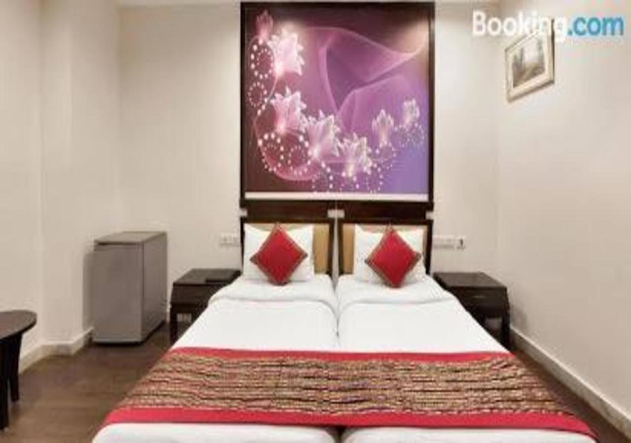 Hotel Loto - Sector 66 Noida Exteriér fotografie