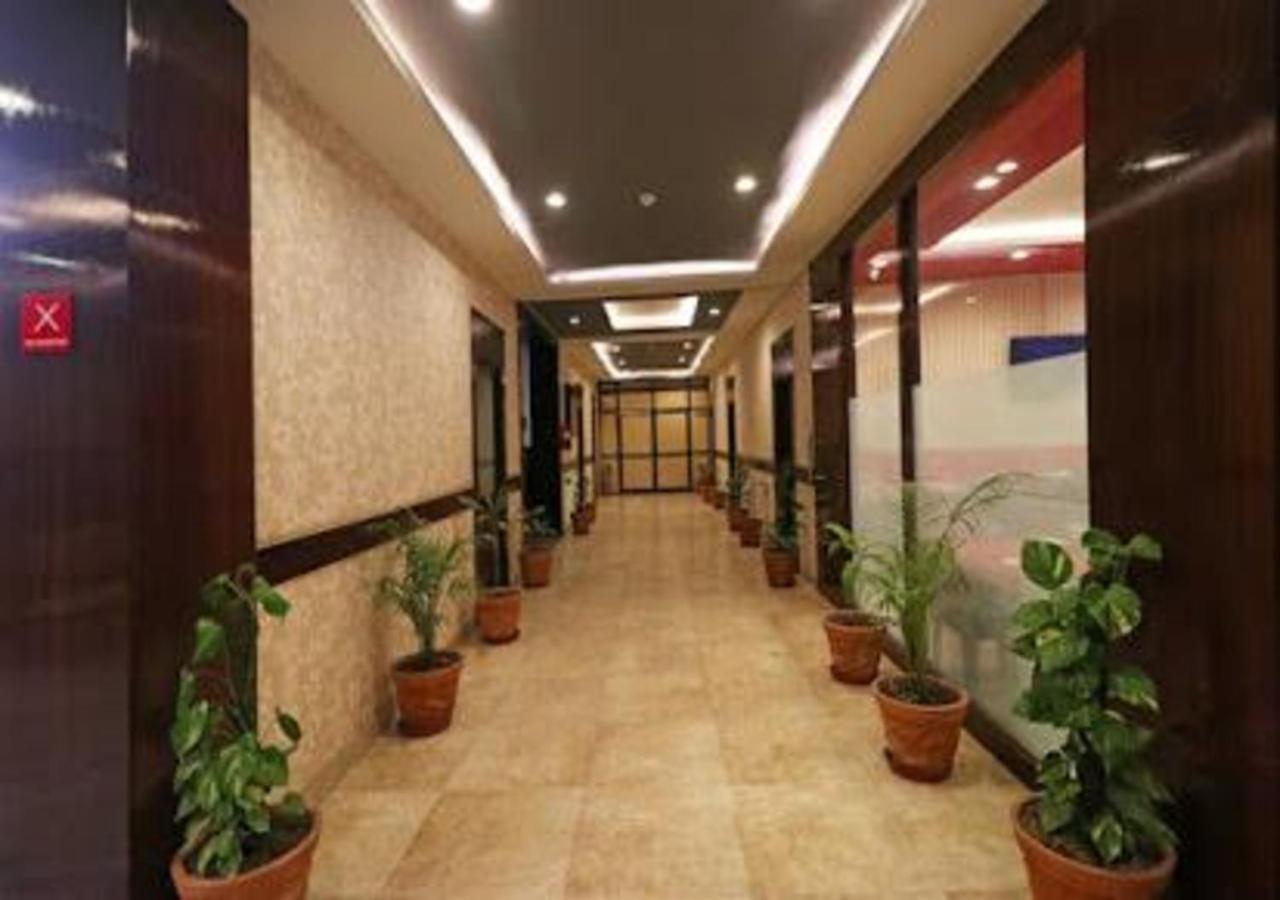 Hotel Loto - Sector 66 Noida Exteriér fotografie