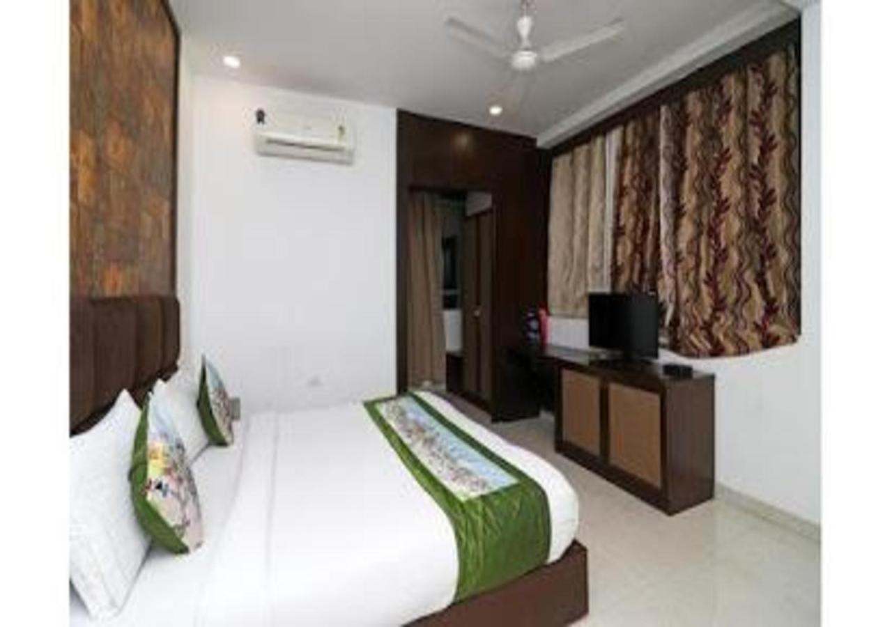 Hotel Loto - Sector 66 Noida Exteriér fotografie