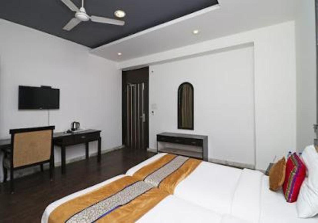 Hotel Loto - Sector 66 Noida Exteriér fotografie